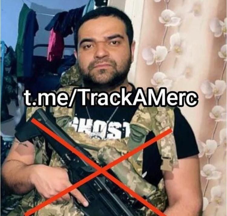 Imagem homem segurando fuzil