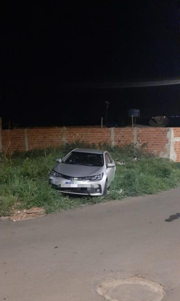 Imagem veiculo corola prata