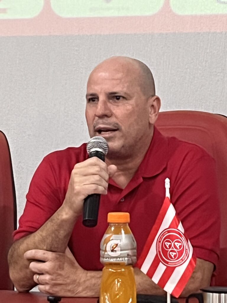 Imagem Cléber Gaúcho técnico Anapolina