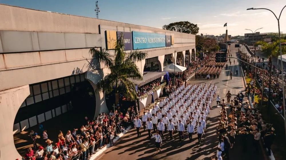 Imagem Desfile cívico-militar Anápolis
