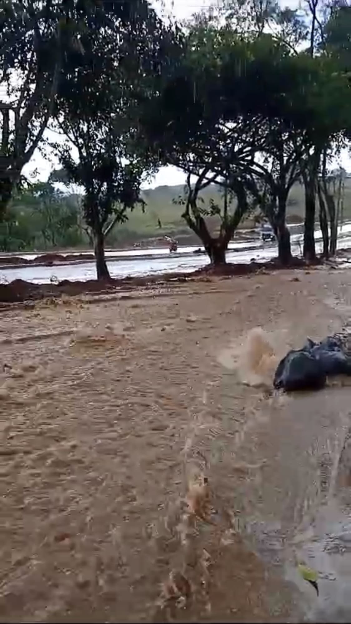Imagem Enchente Avenida