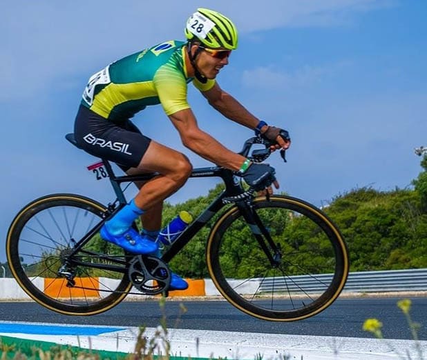 Imagem Atleta bicicleta Paralimpiadas