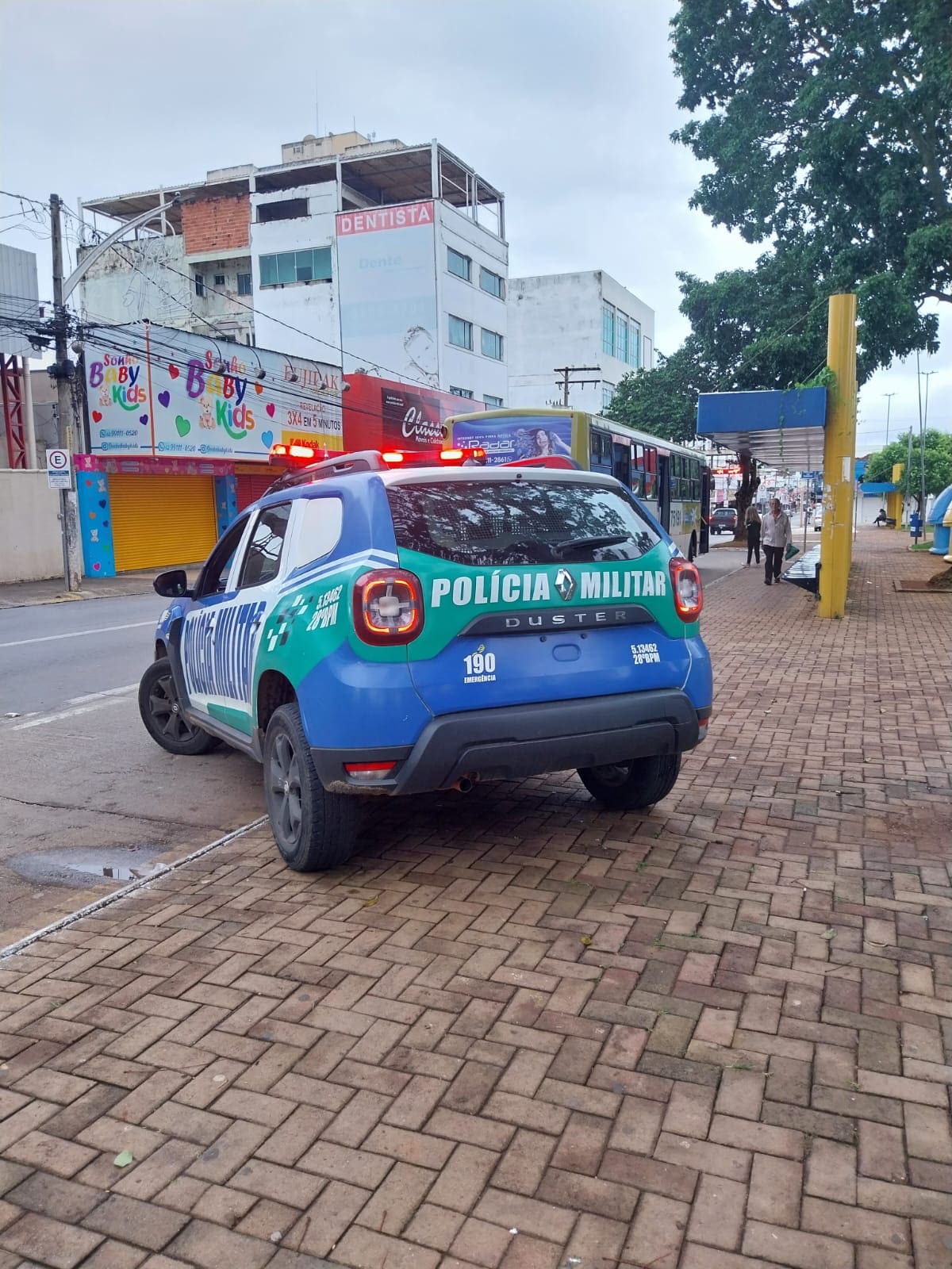 Viatura da Policia Militar de Goiás, em patrulhamento na cidade