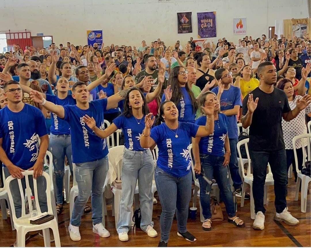 Imagem pessoas no Festival de Jesus