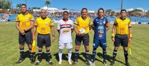 Imagem arbitragem do jogo Goianésia e Anápolis