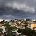 Imagem de nuvem sobre cidades
