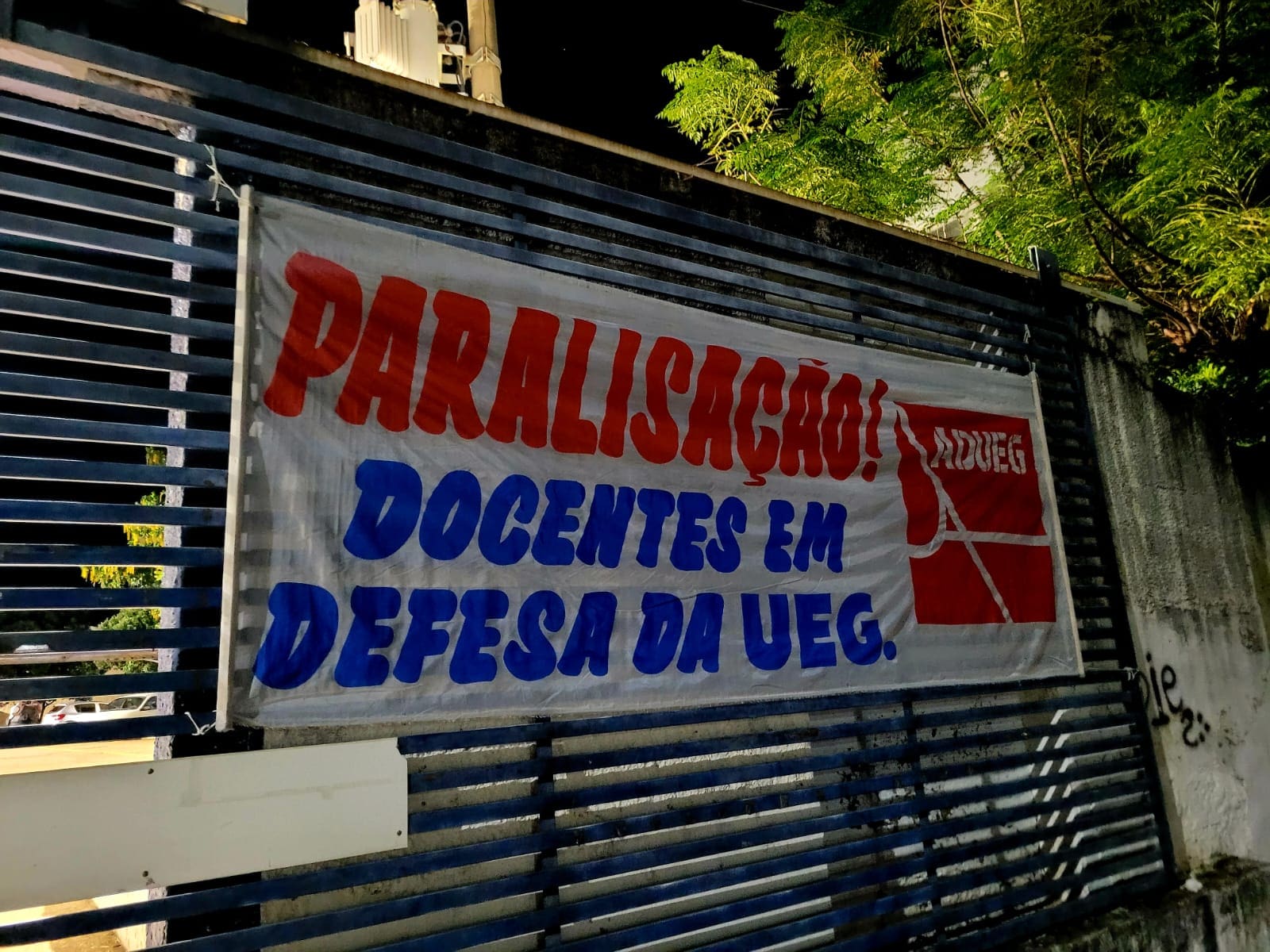 Imagem faixa paralisacao ueg