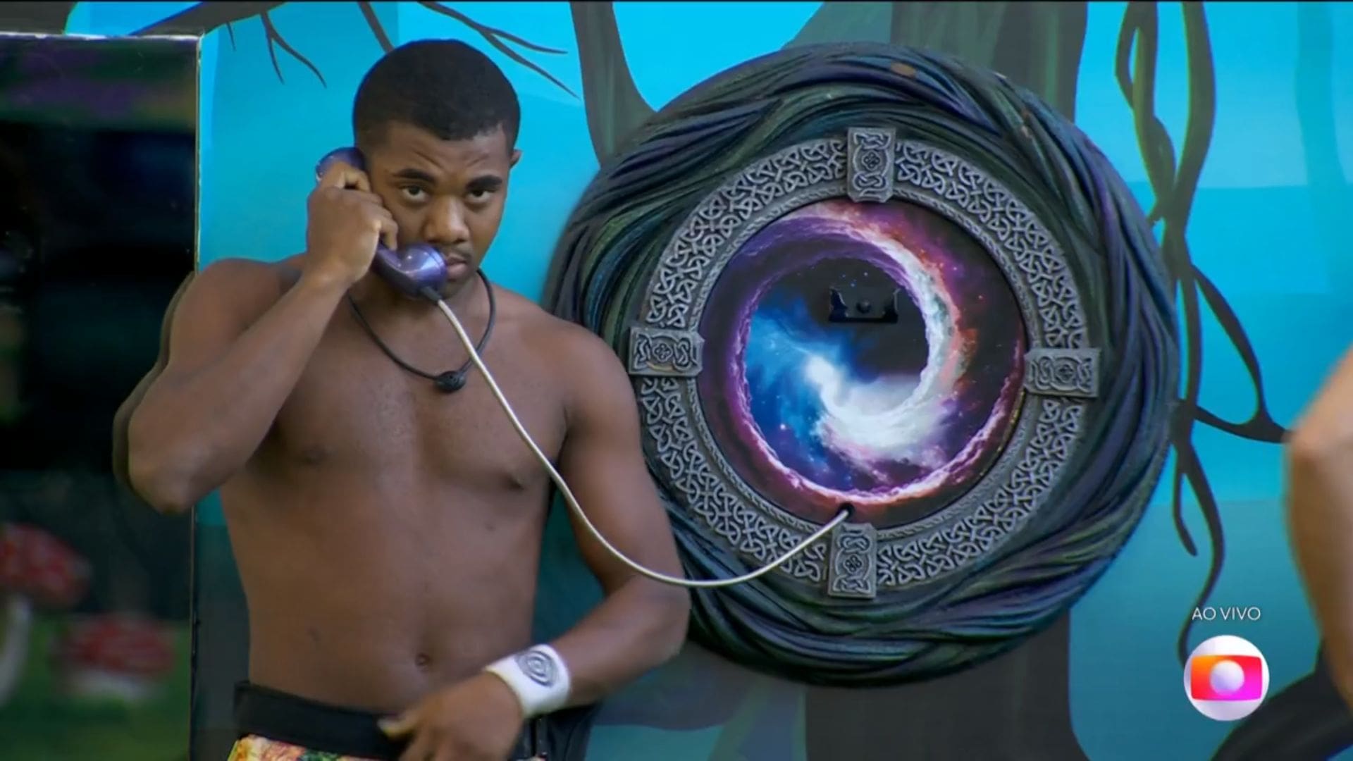 Imagem Davi atendendo Big Fone