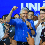 Imagem Caiado em evento do União Brasil