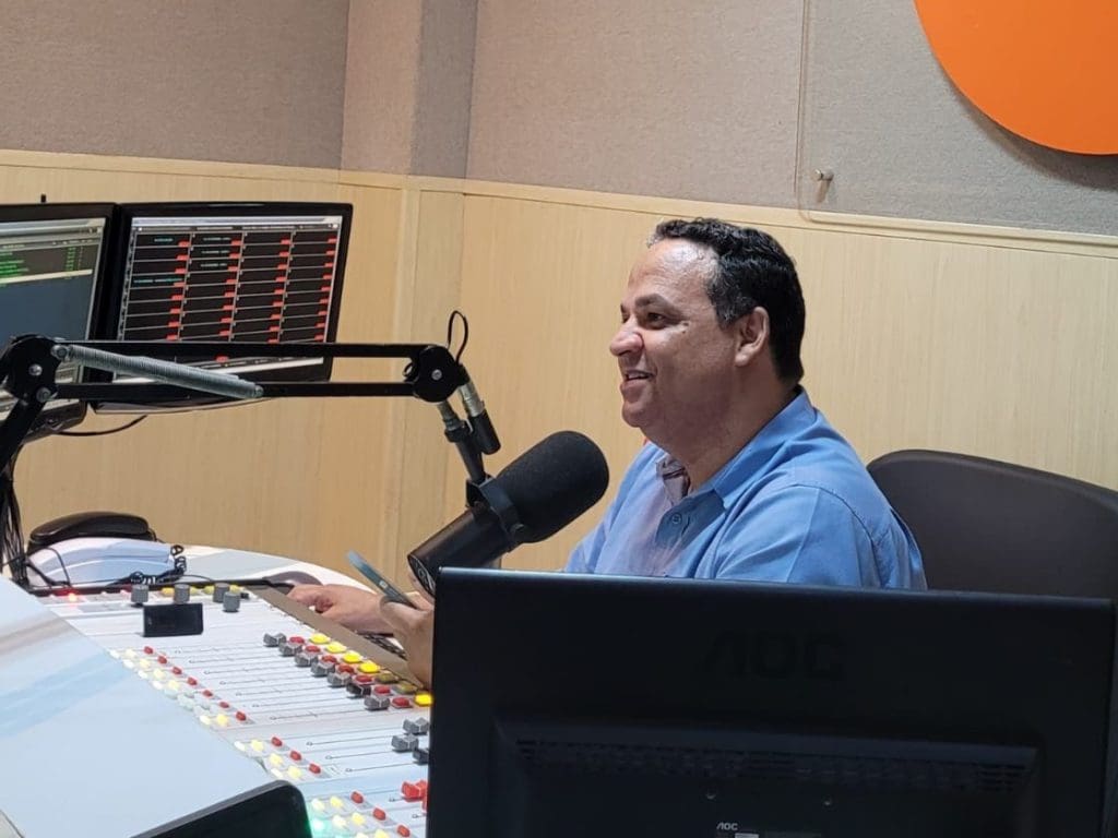 Nilson Sousa toma posse como vereador na Câmara de Anápolis