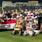 Time do Anápolis comemora após conquistar vaga na final da Série D.