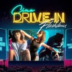 Arte gráfica de uma exibição de cinema no formato drive-in. Na tela, o filme Flashdance.
