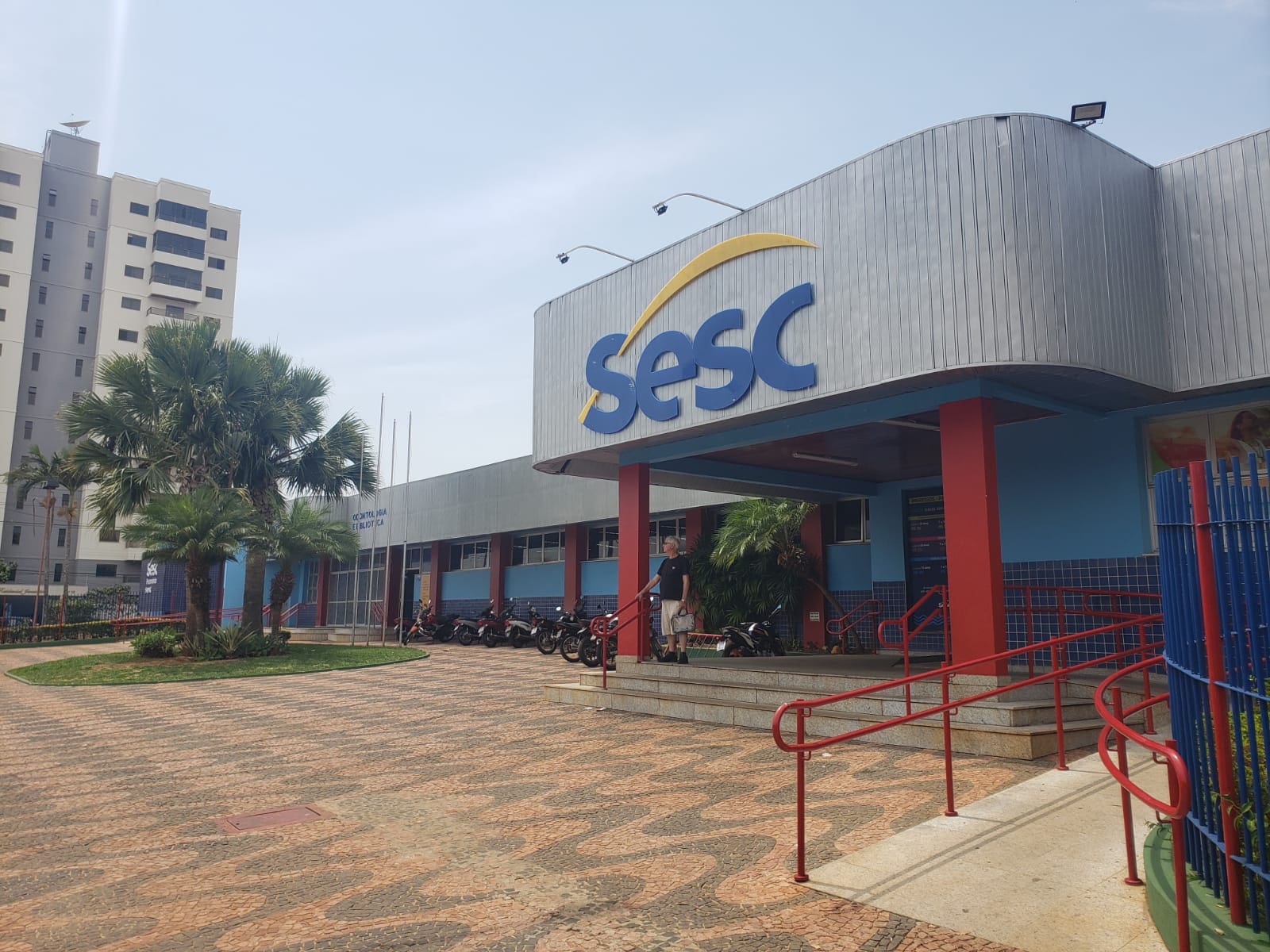 Fachada do Sesc Anápolis.