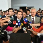 Imagem Leandro Vilela concedendo entrevista coletivo