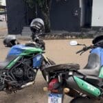 Imagem motos da policia militar em frente o local do crime