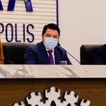 Márcio Corrêa de mascara na câmara