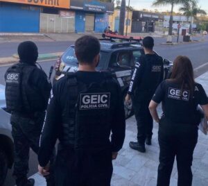 Imagem policiais civis Operação Boleto Fantasma