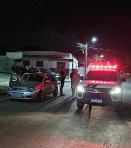 Imagem veiculo abordado pela viatura da policia civil