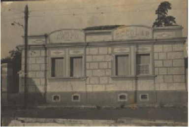 Imagem Grupo escolar Brasil Caiado (Fonte: Autor desconhecido/Museu histórico de Anápolis)