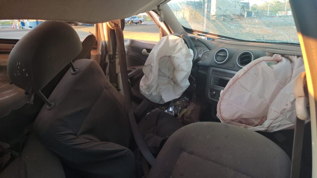 Imagem Airbag aberto após acidente fatal