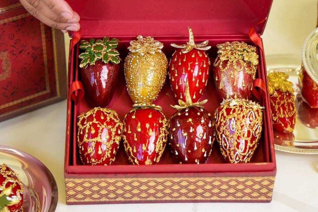 Imagem Morangos do amor dentro de uma caixa