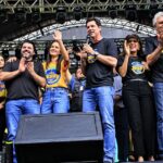 Imagem Daniel vilela e outras pessoas no palco