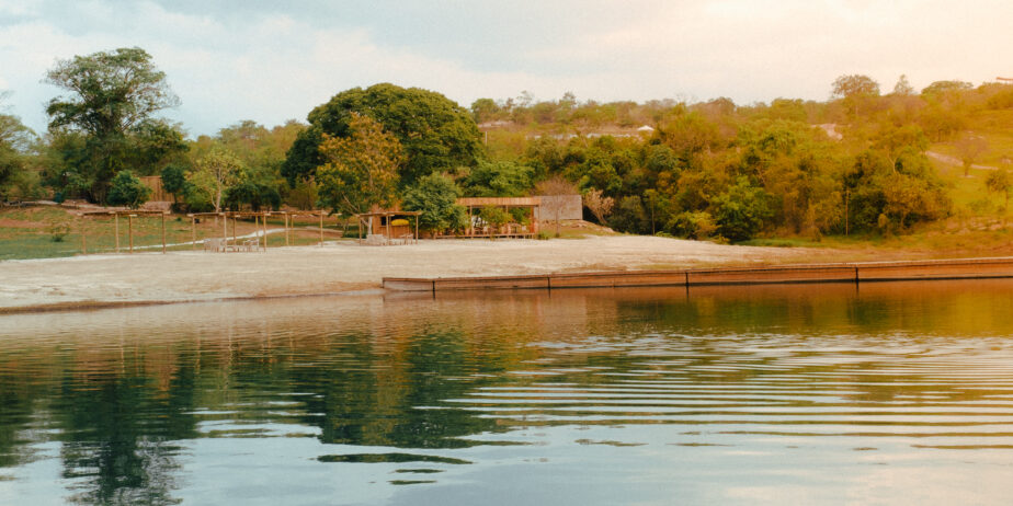 Imagem lago Corumbá IV