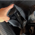 Imagem mão abrindo sacola