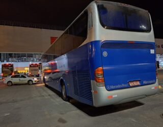Imagem ônibus parada de Ônibus