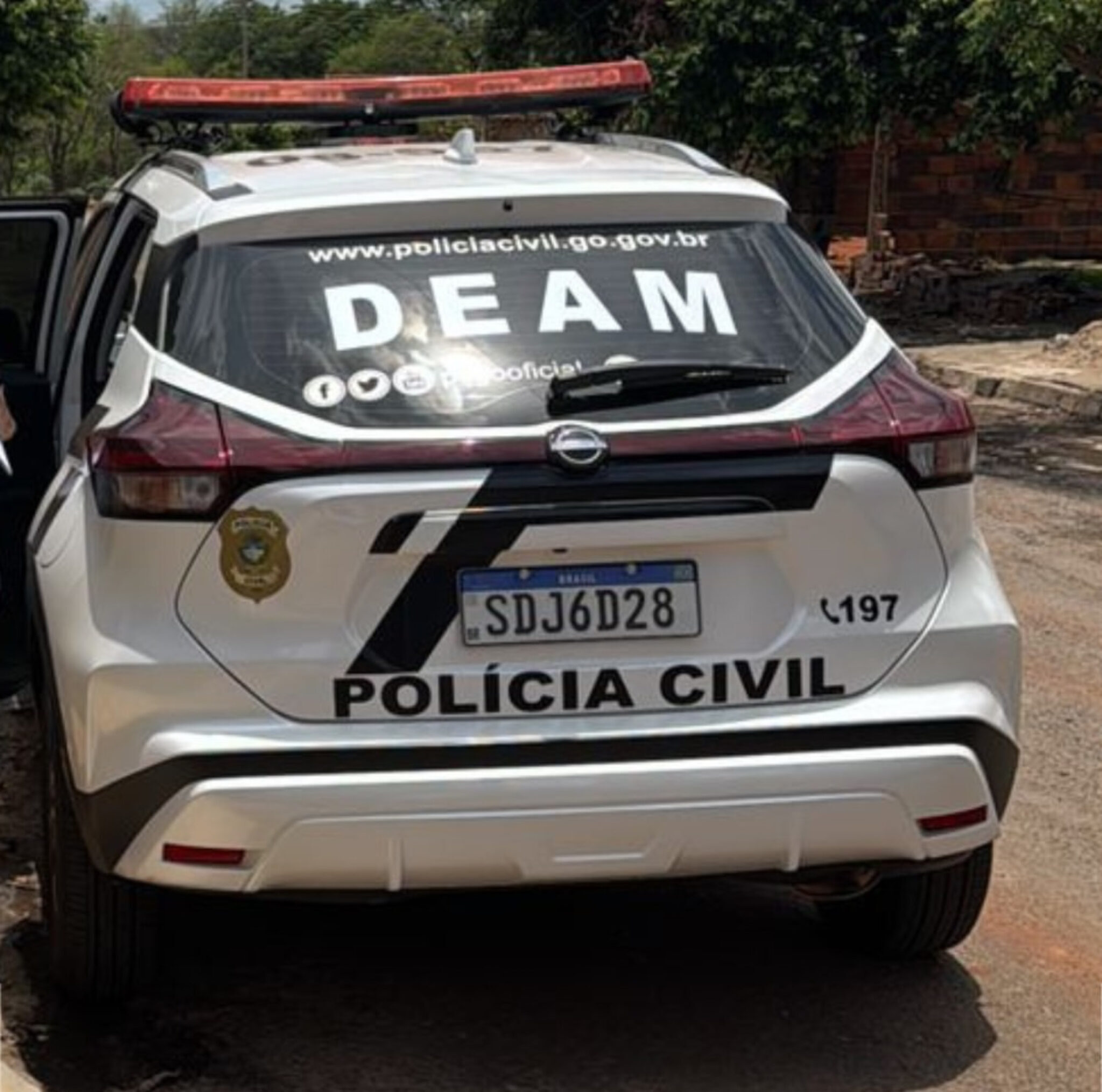 Imagem viatura dá Delegacia Especializada no Atendimento à Mulher (Deam) de Anápolis