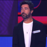 Imagem homem de terno e camisa branca