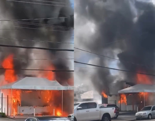 Imagem incêndio chamas fumaça e fogo no local