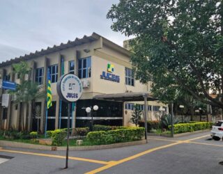 Imagem sobrado onde está a Junta Comercial do Estado de Goiás (Juceg)