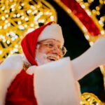 Imagem homem de barba e roupa vermelha