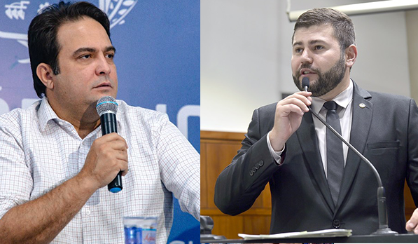 Imagem dois homens segurando microfone