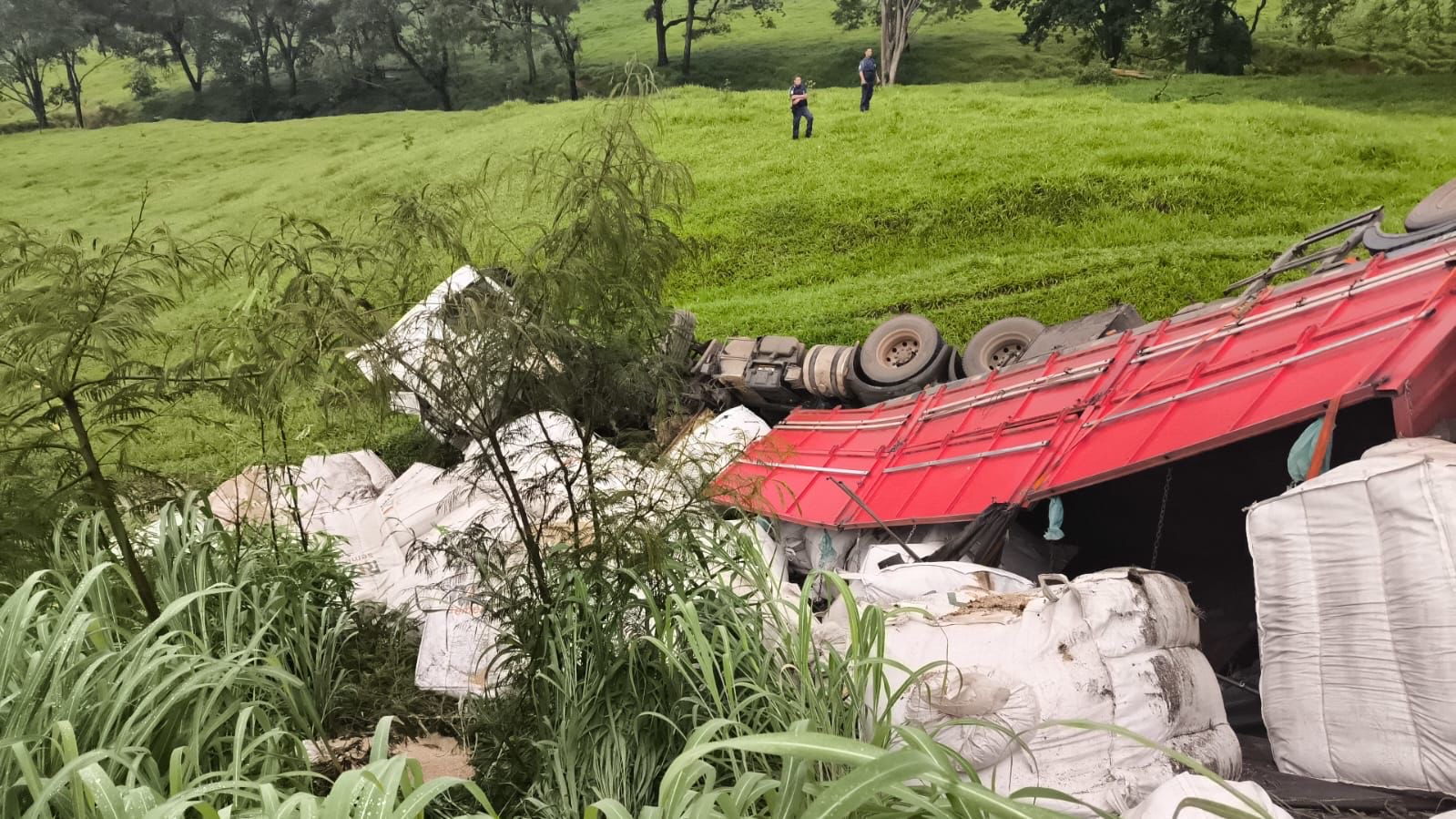 Imagem acidente rodovia