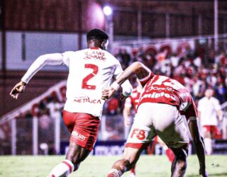 Imagem jogadores em campo