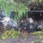 Imagem caminhão destruído após acidente