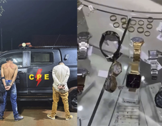 Imagens dois elementos de costas e algemados ao lado relógios e joias em uma mesa de vidro