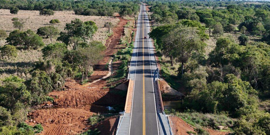 Imagem obra pavimentação asfaltica