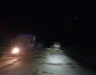 Imagem noturna ônibus