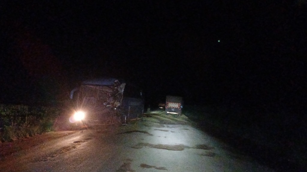 Imagem noturna ônibus