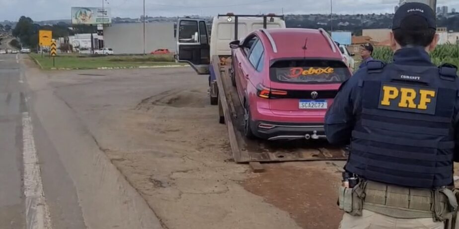 Veículo com diversas irregularidades é apreendido pela PRF na BR-060, em Anápolis