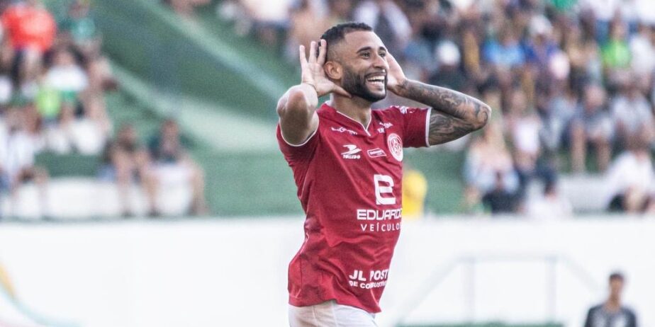 Anapolina vence a Jataiense e garante vaga na semifinal do Goianão