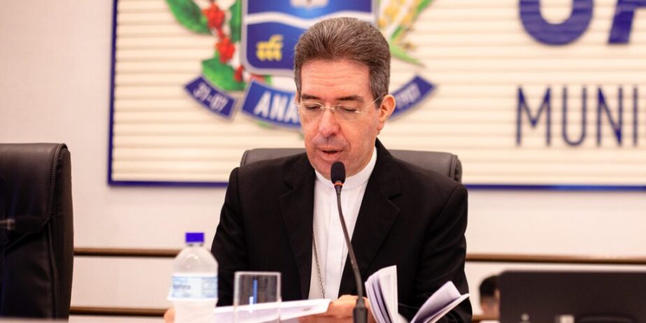 Dom Waldemar Passini pede ação da Câmara para enfrentar déficit habitacional em Anápolis