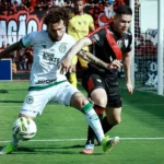 Imagem jogadores disputando a bola