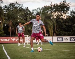 Caio Marcelo - Zagueiro - Vila Nova (Foto - Roberto Corrêa)