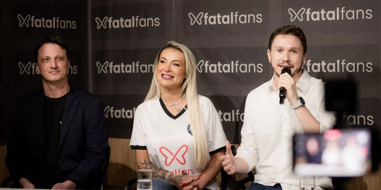 Andressa Urach participou do anúncio do patrocínio do FatalFans ao Operário-PR - Divulgação