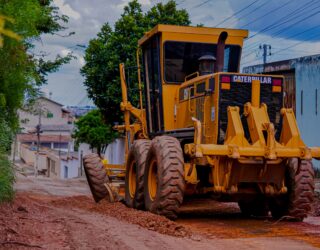 Imagem Maquina estrada de chão