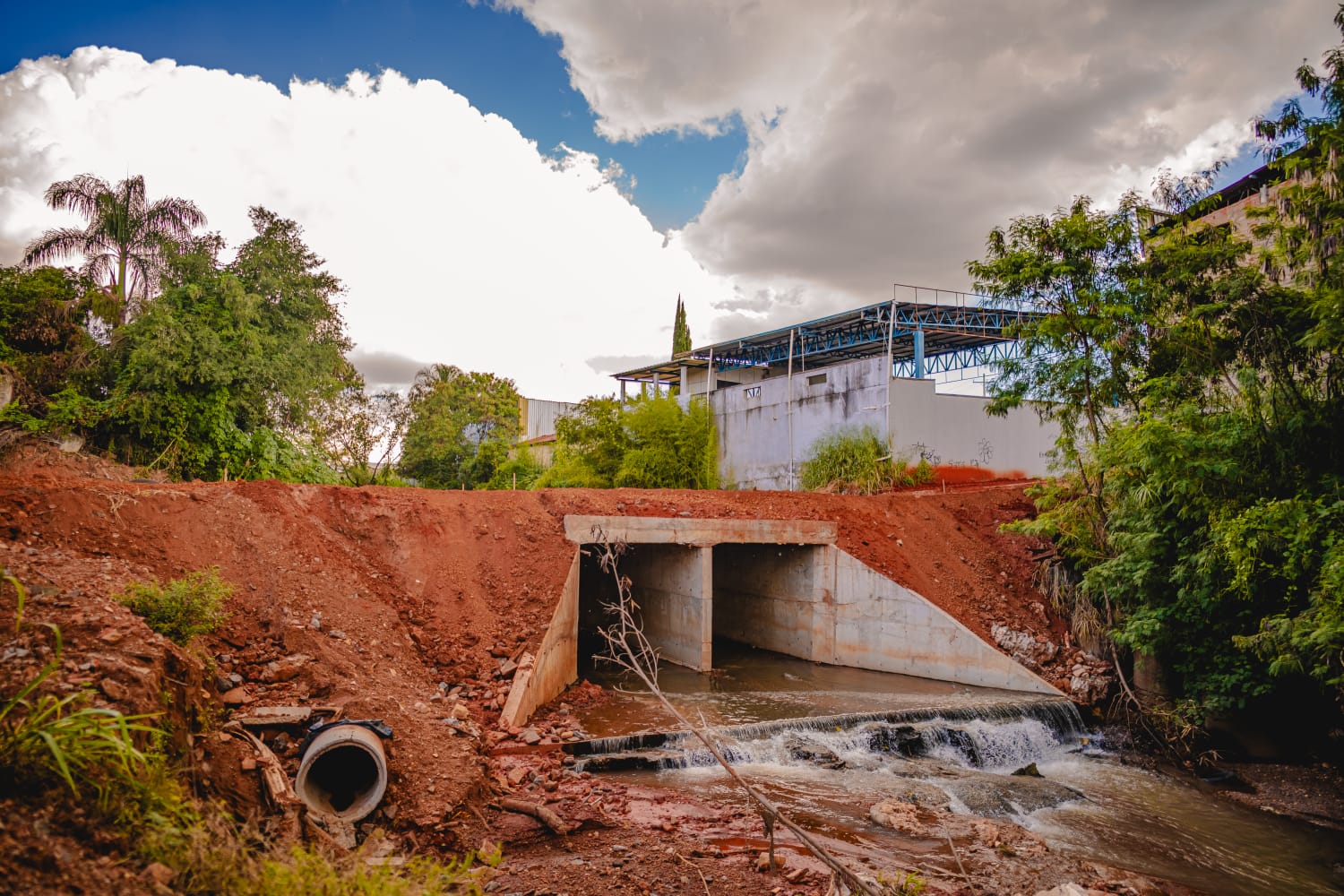 Imagem Ponte em reconstrução
